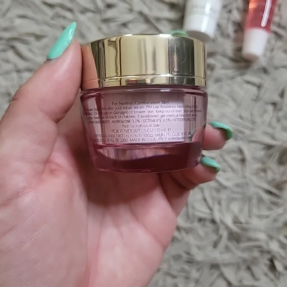 Beauty Bundle Estee Lauder Clinique Kiehls Lip Oil Hello Kitty Skin Face Lips ✨️